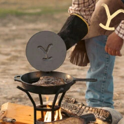 Lodge Yellowstone™ 8 Inch Round Seasoned Cast Iron “Power Y” Grill Press -Zwiling Grill Shop 800X800 L8RFIP 3