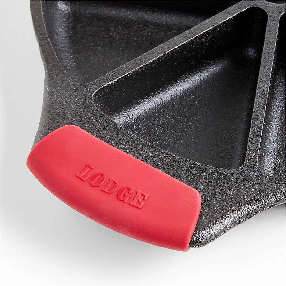 Lodge Wedge Pan W/ Silicone Grip 2 Lodge Wedge Pan W/ Silicone Grip - Image 2