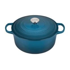 Le Creuset Round Dutch Oven 5 1/2 Qt. 22 Le Creuset Round Dutch Oven 5 1/2 Qt. -Zwiling Grill Shop RS11874 LS2501 287DSS