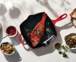 Le Creuset Signature Square Skillet Grill -Zwiling Grill Shop ls2021 gallery1.1564081827